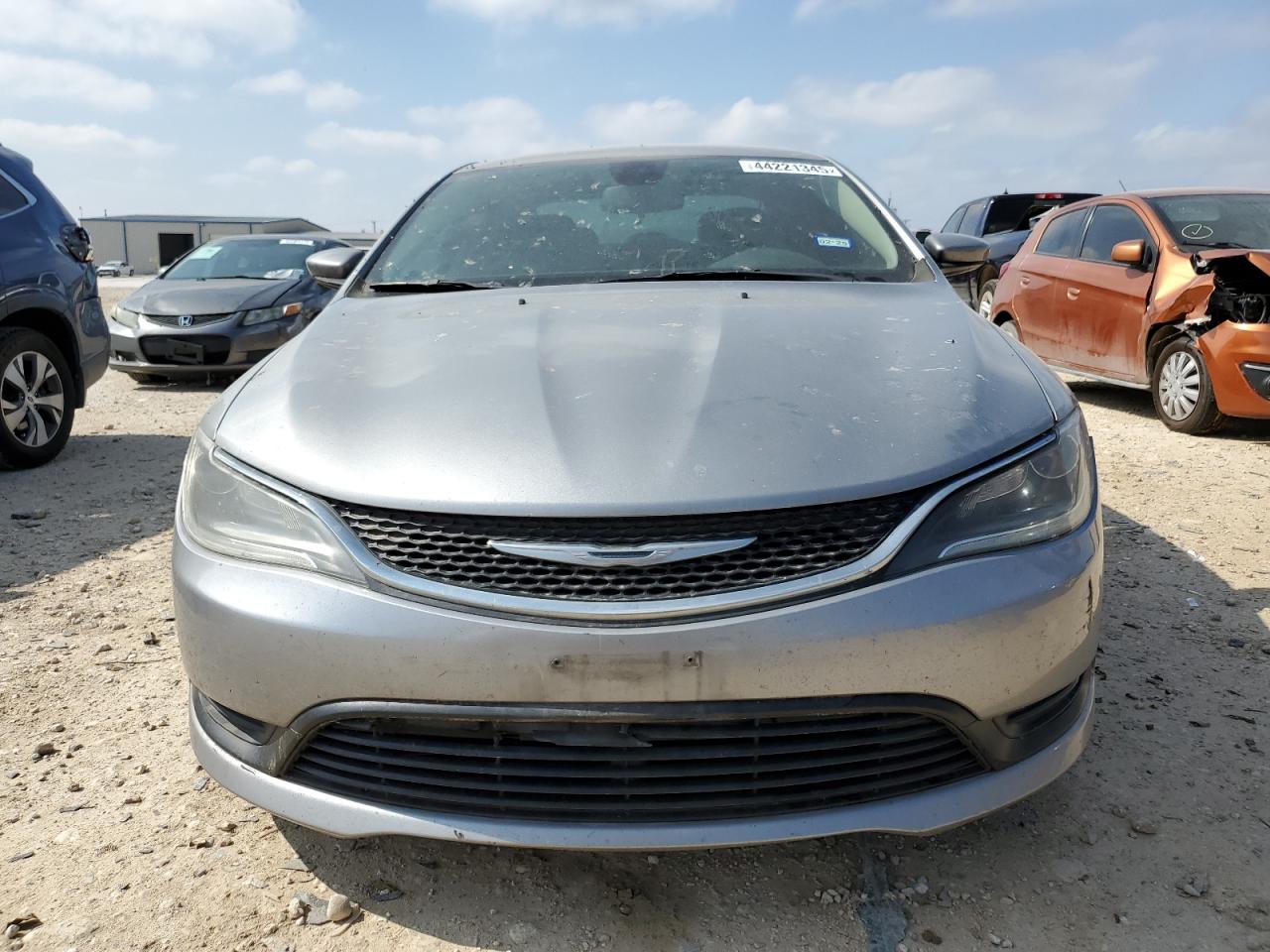2016 Chrysler 200 - Image 5