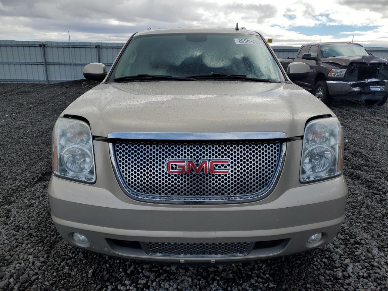 2011 GMC Yukon - Image 5