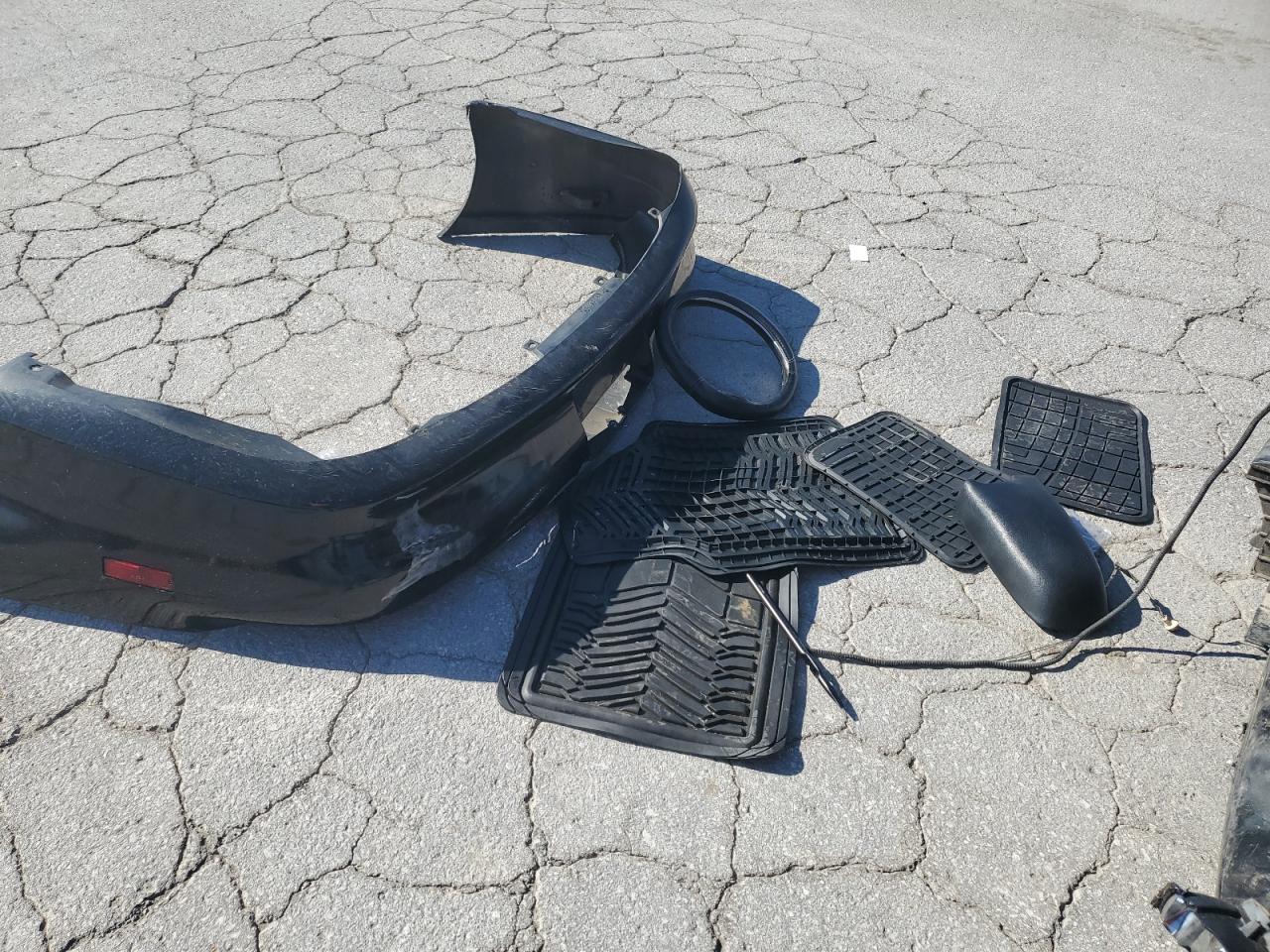 1996 Chevrolet Camaro Base VIN: 2G1FP22K5T2119075 Lot: 44441015