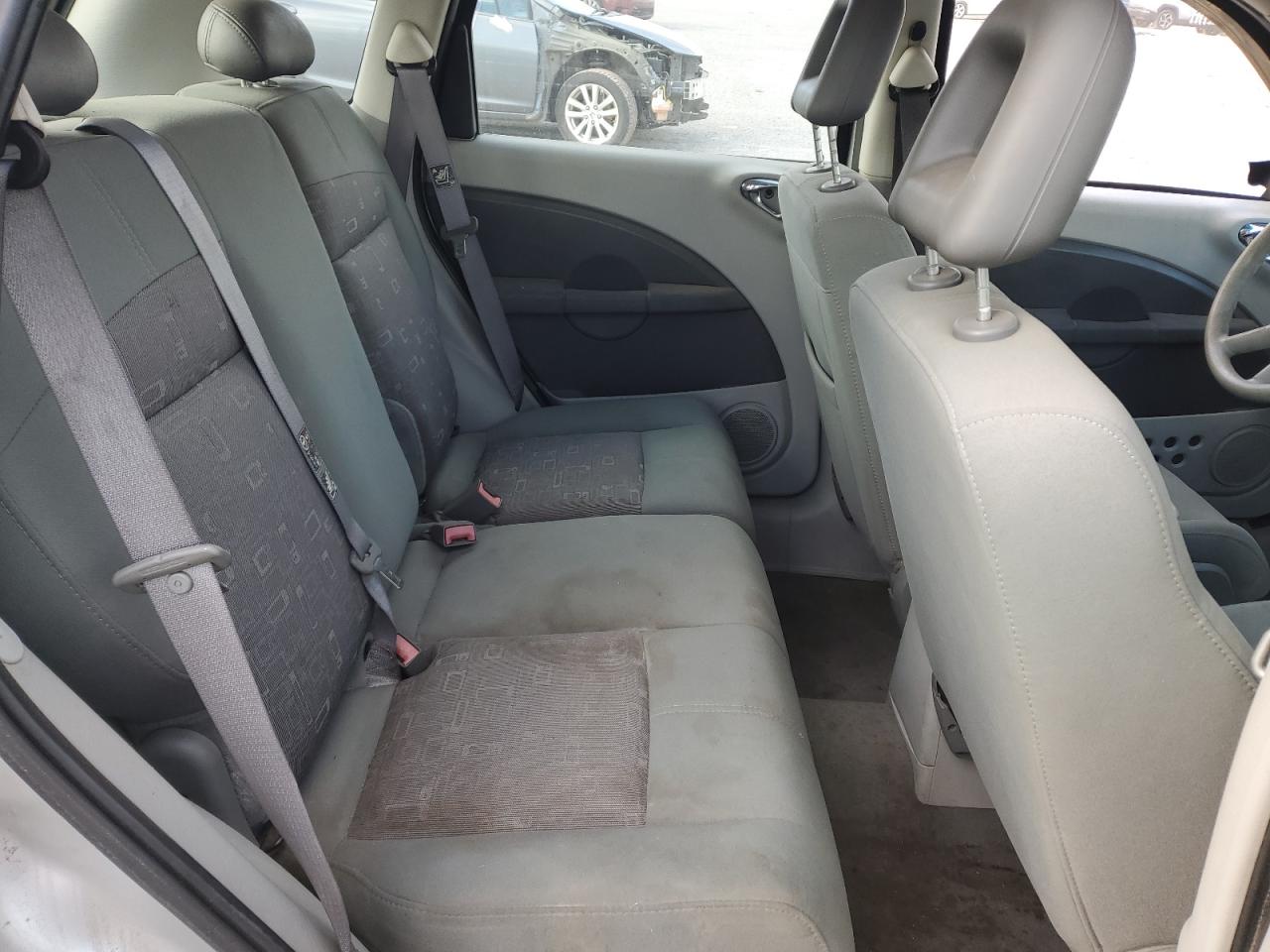 2006 Chrysler PT Cruiser - Image 10