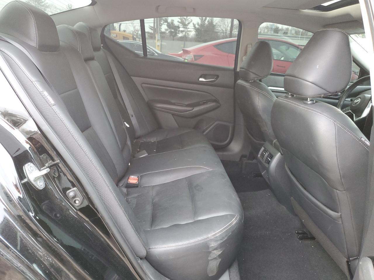 2020 Nissan Altima - Image 10