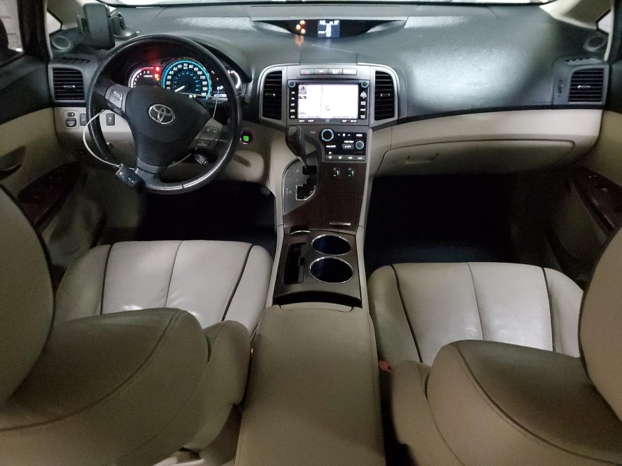 2010 Toyota Venza - Image 8