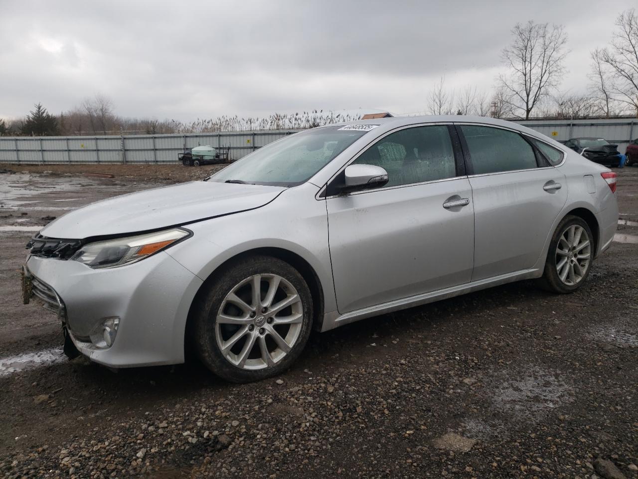 2013 Toyota Avalon - Image 1