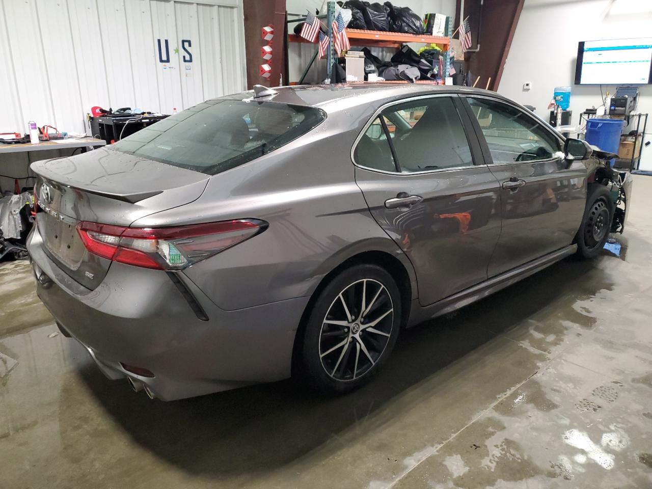 2021 Toyota Camry - Image 3