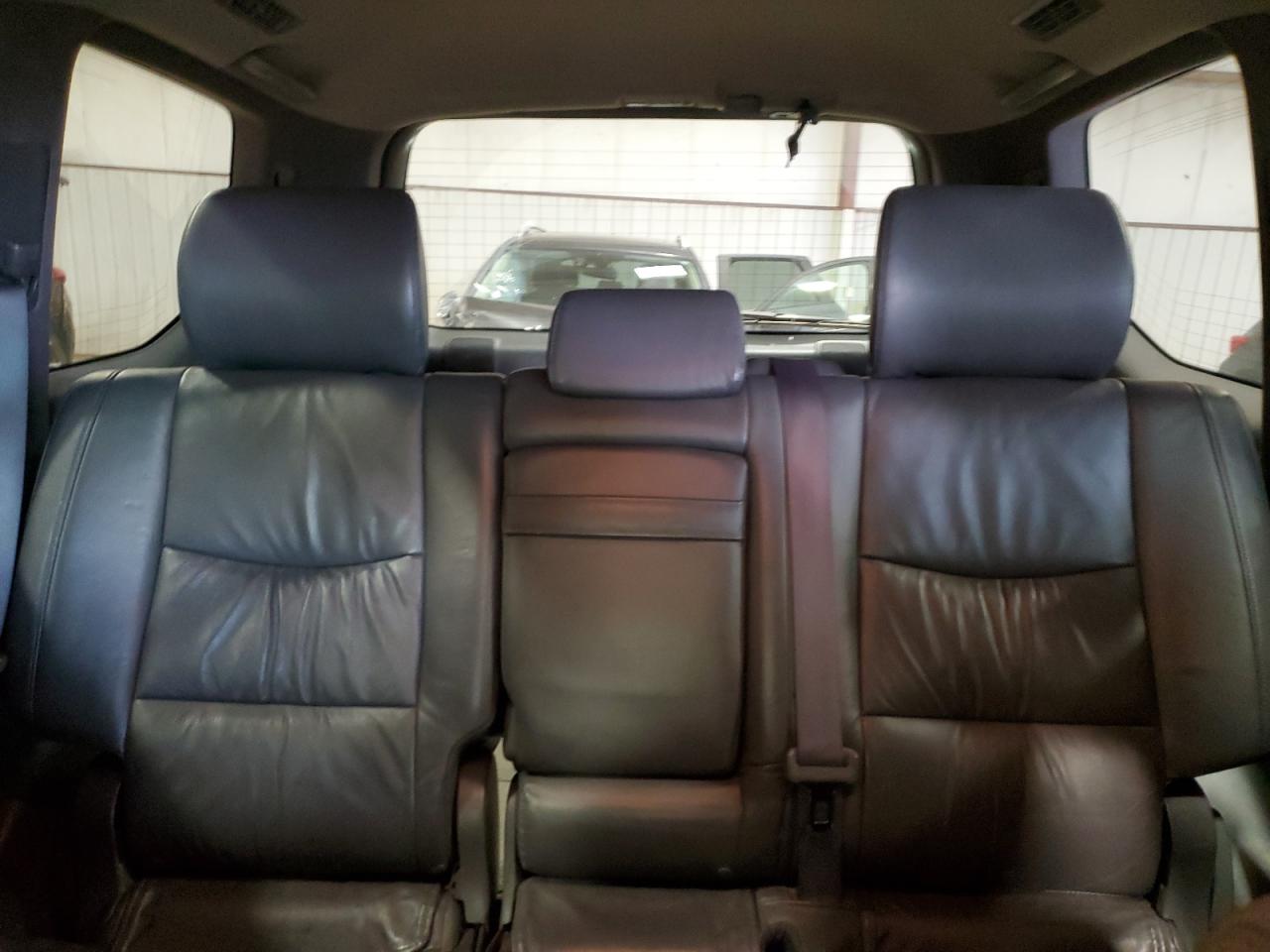 2005 Lexus GX - Image 10