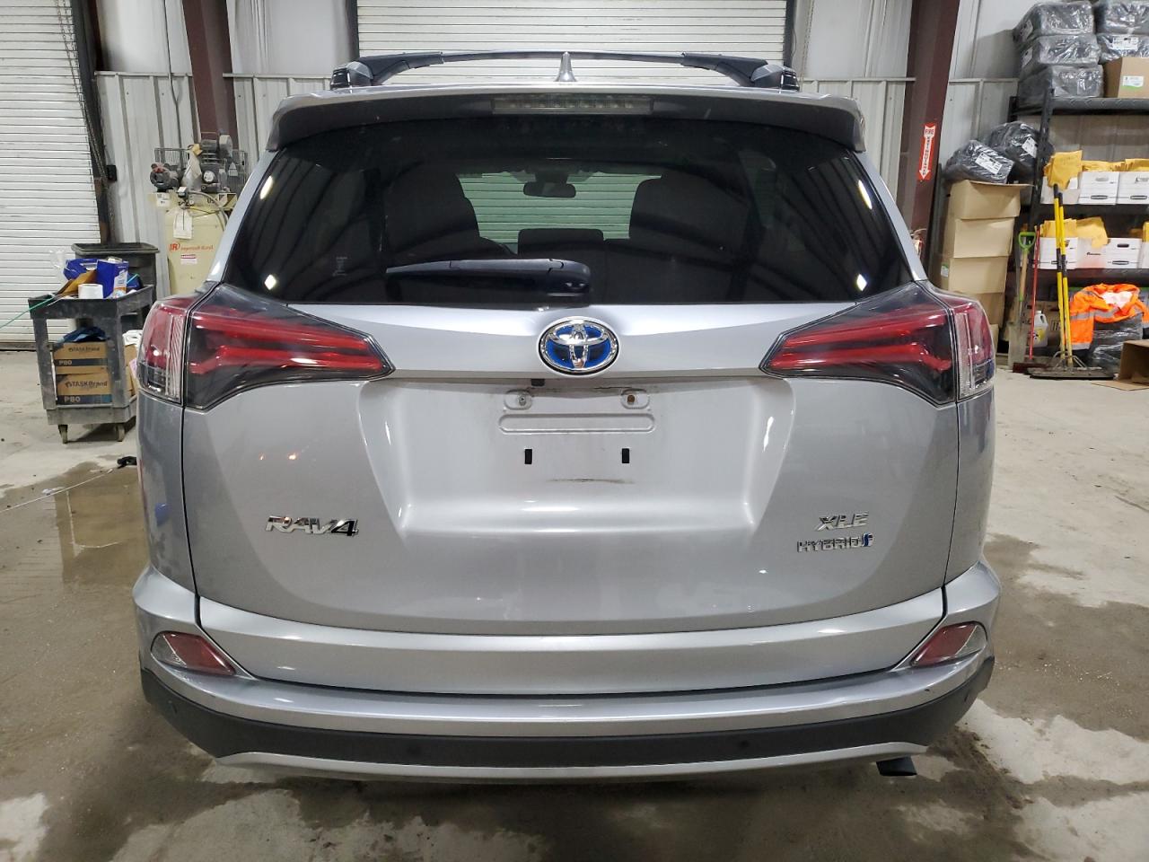 2017 Toyota RAV 4 - Image 6