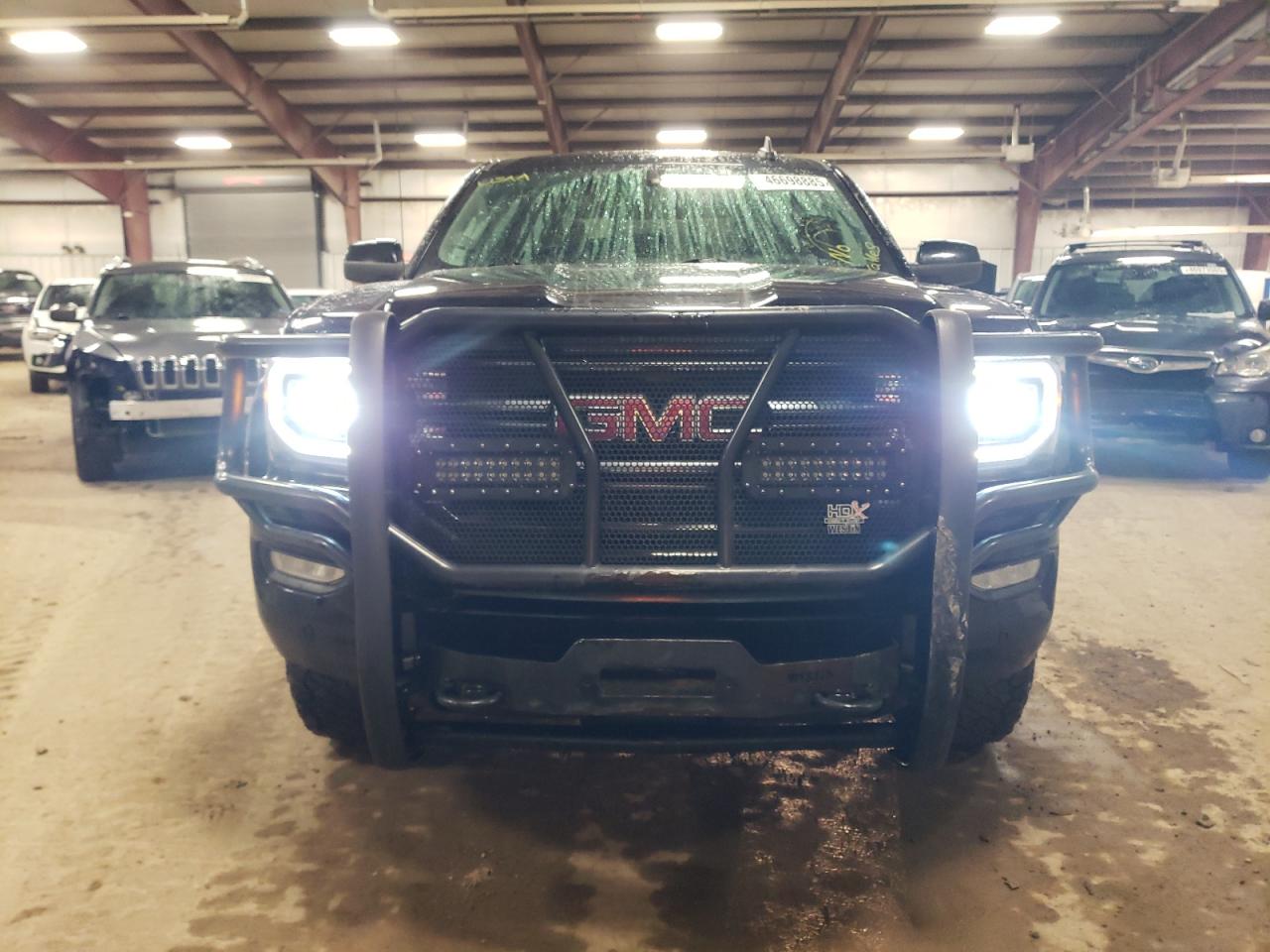 2017 GMC Sierra - Image 5