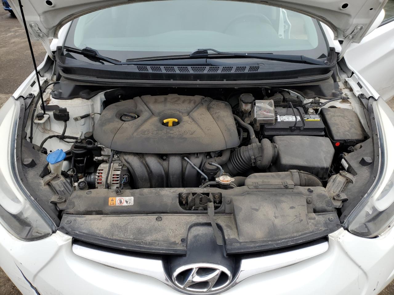 2016 Hyundai Elantra - Image 11