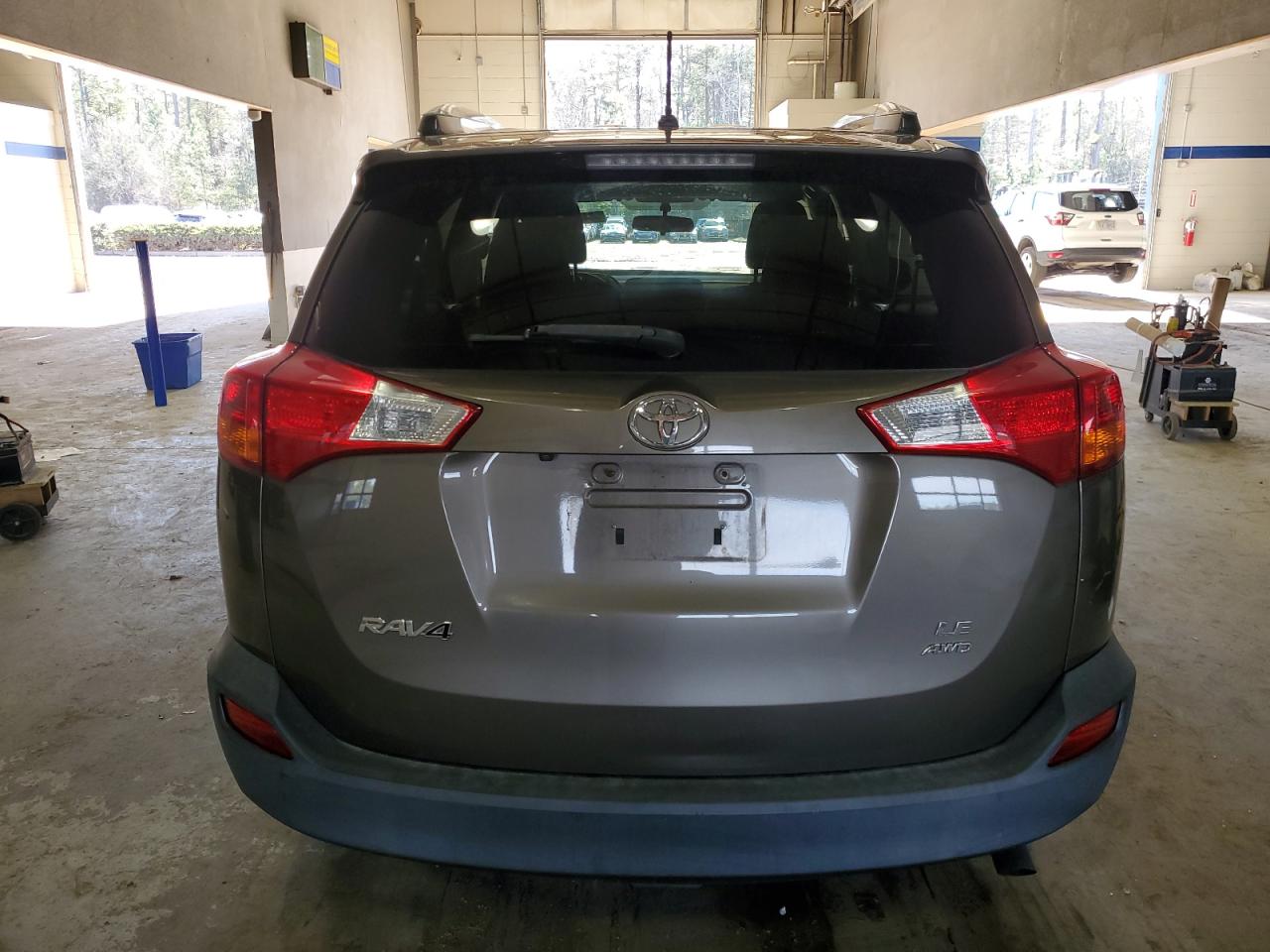2015 Toyota RAV 4 - Image 6