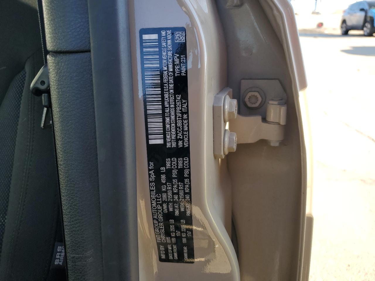 2015 Jeep Renegade - Image 13