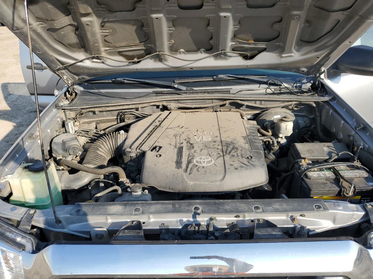 2014 Toyota Tacoma - Image 13