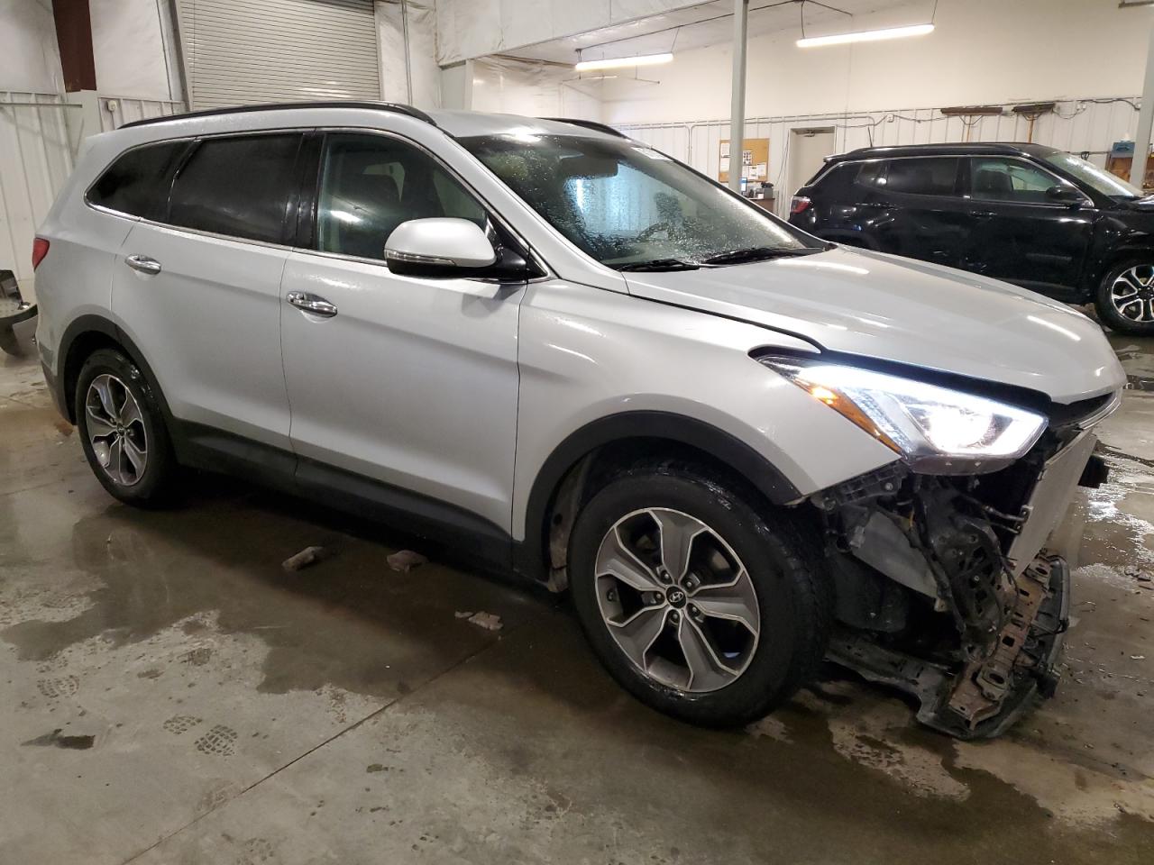 2014 Hyundai Santa Fe - Image 4