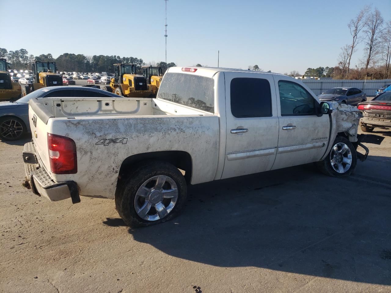 2013 Chevrolet Silverado - Image 3