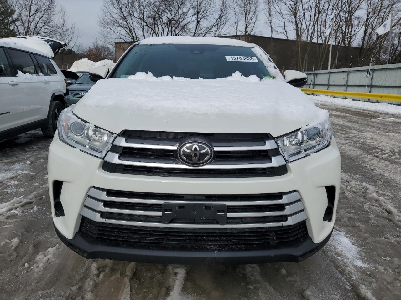 2019 Toyota Highlander - Image 5