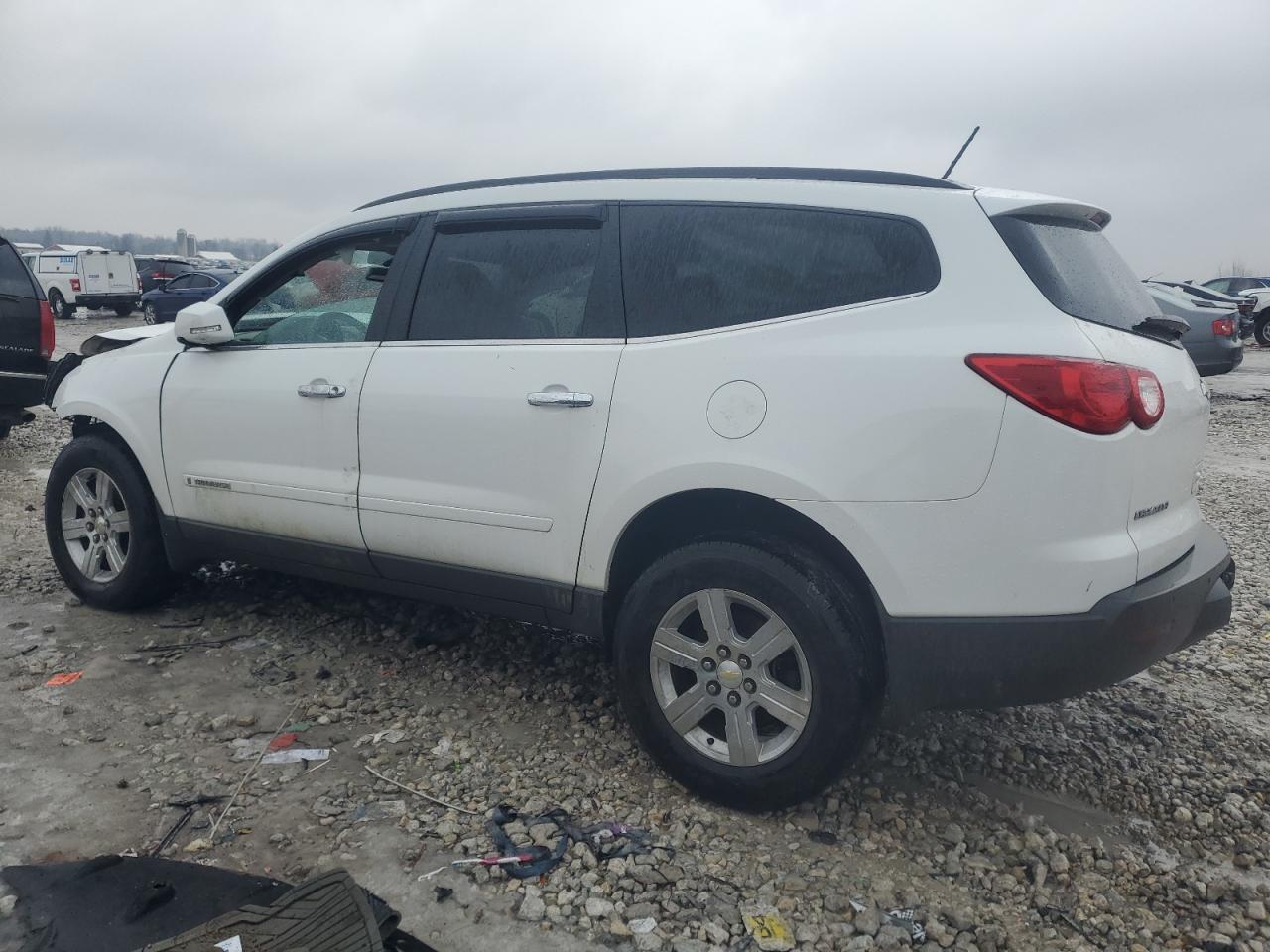 2009 Chevrolet Traverse - Image 2