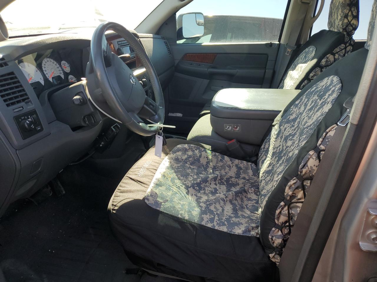 2006 Dodge RAM - Image 7