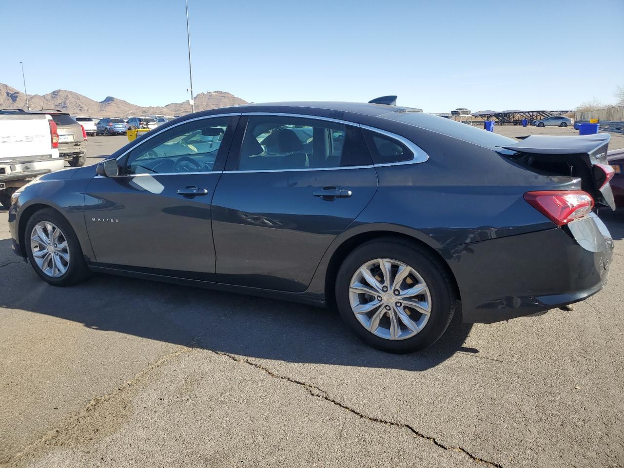 2020 Chevrolet Malibu - Image 2