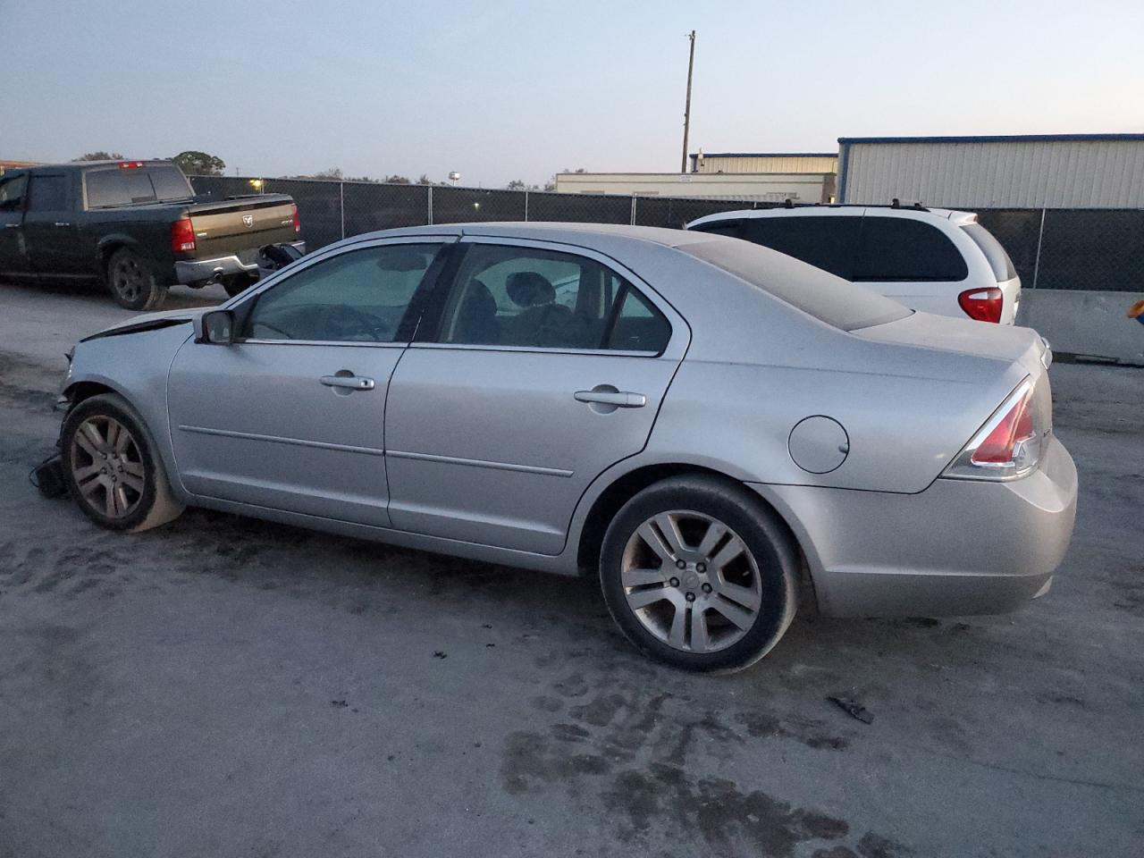 2007 Ford Fusion - Image 2