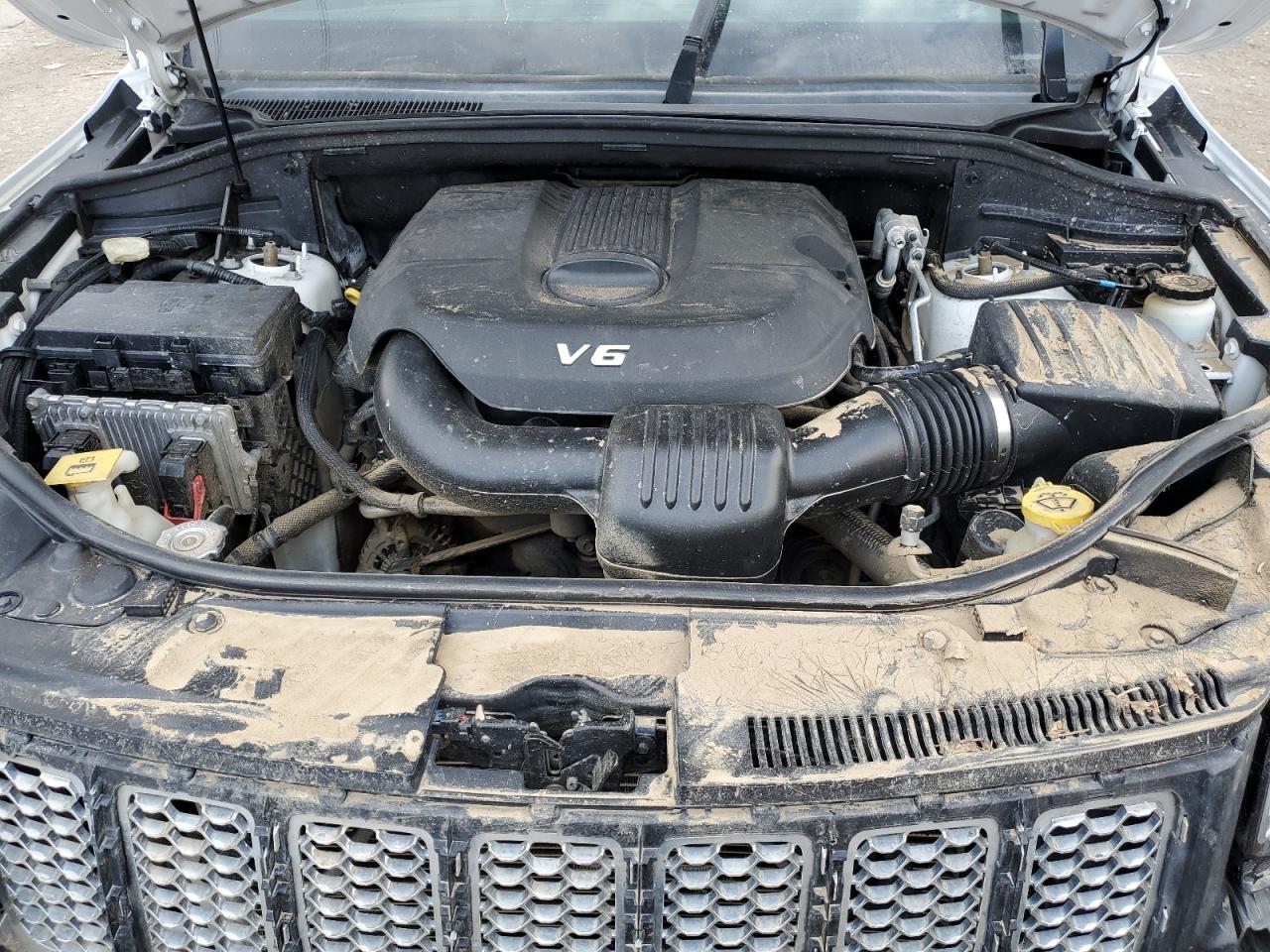 2014 Jeep Grand Cherokee - Image 12