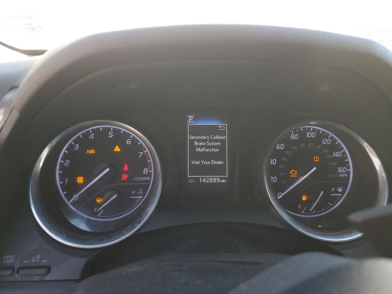 2019 Toyota Camry - Image 9