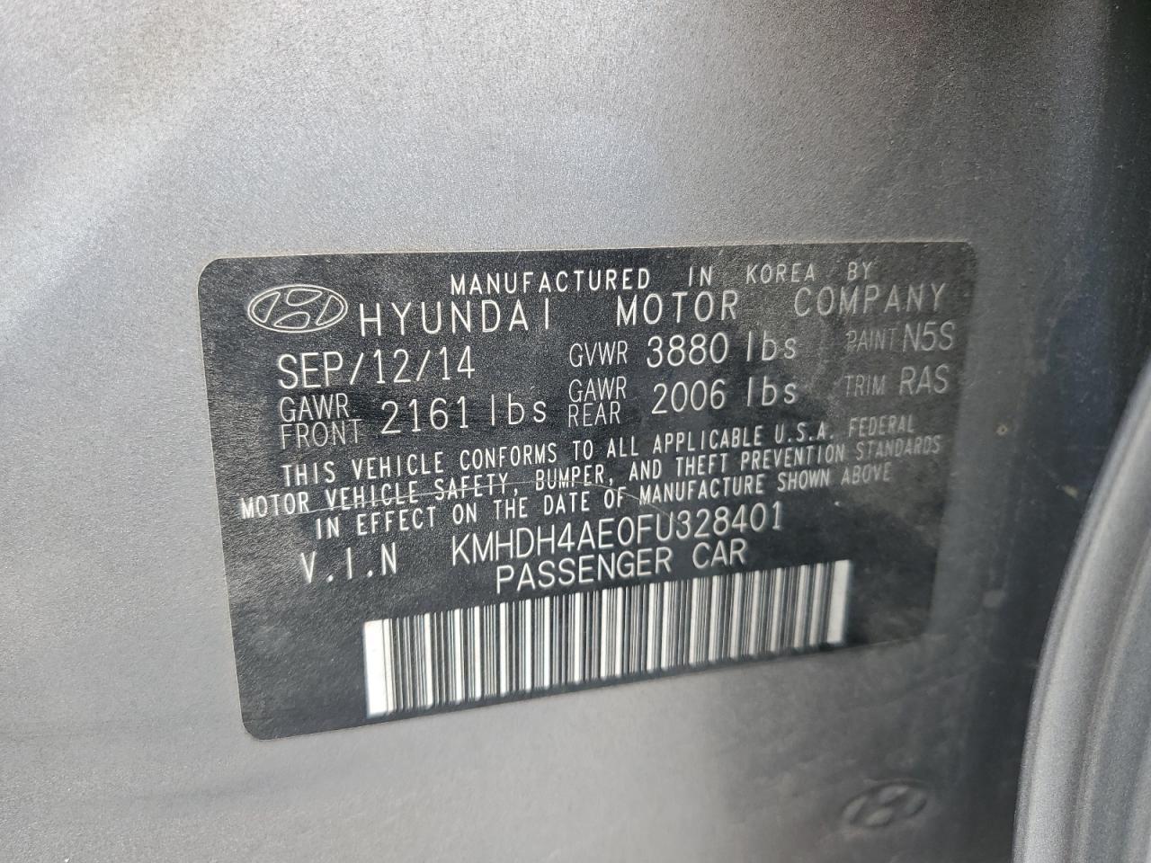 2015 Hyundai Elantra - Image 12
