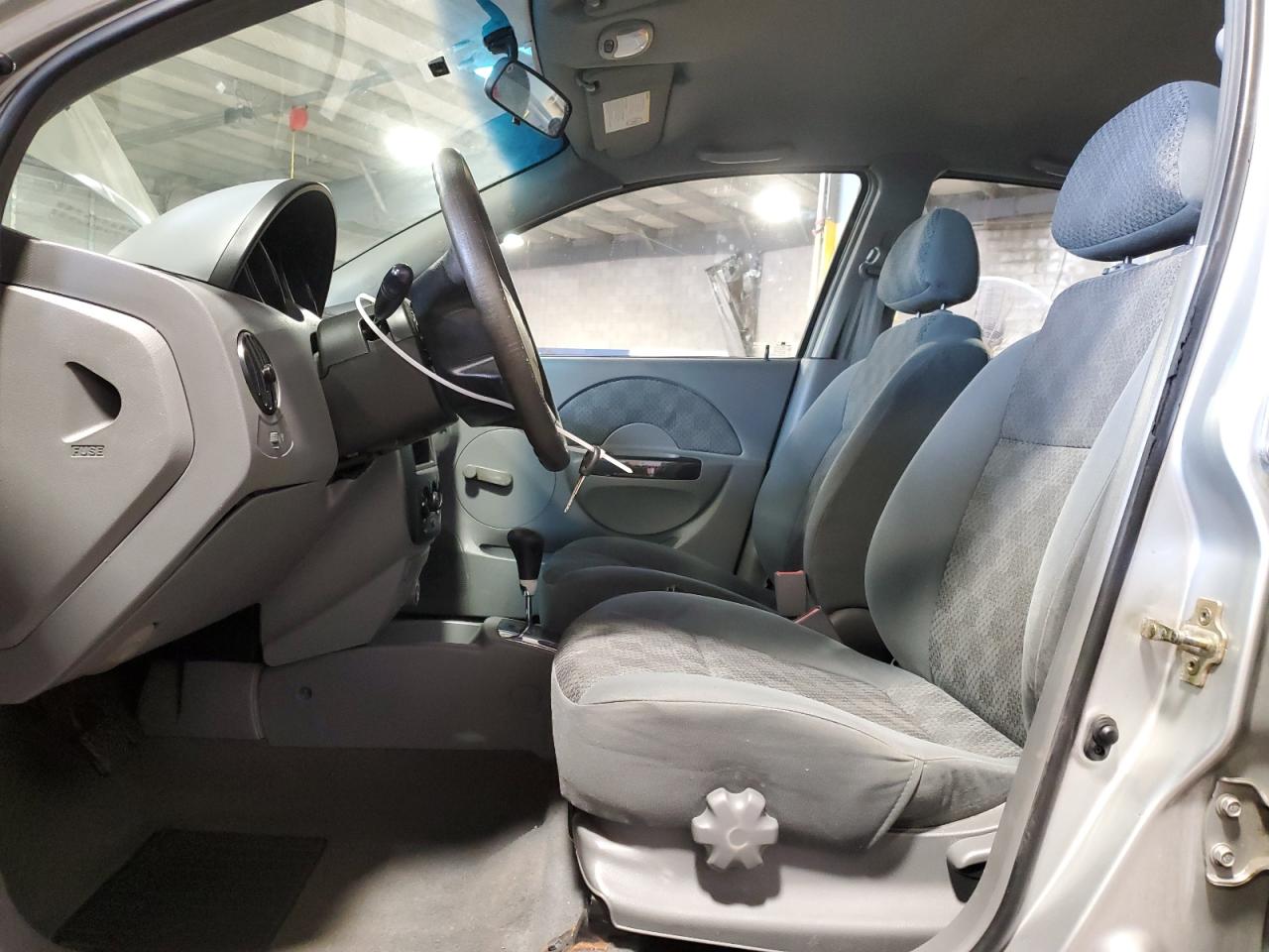 2004 Chevrolet Aveo - Image 7
