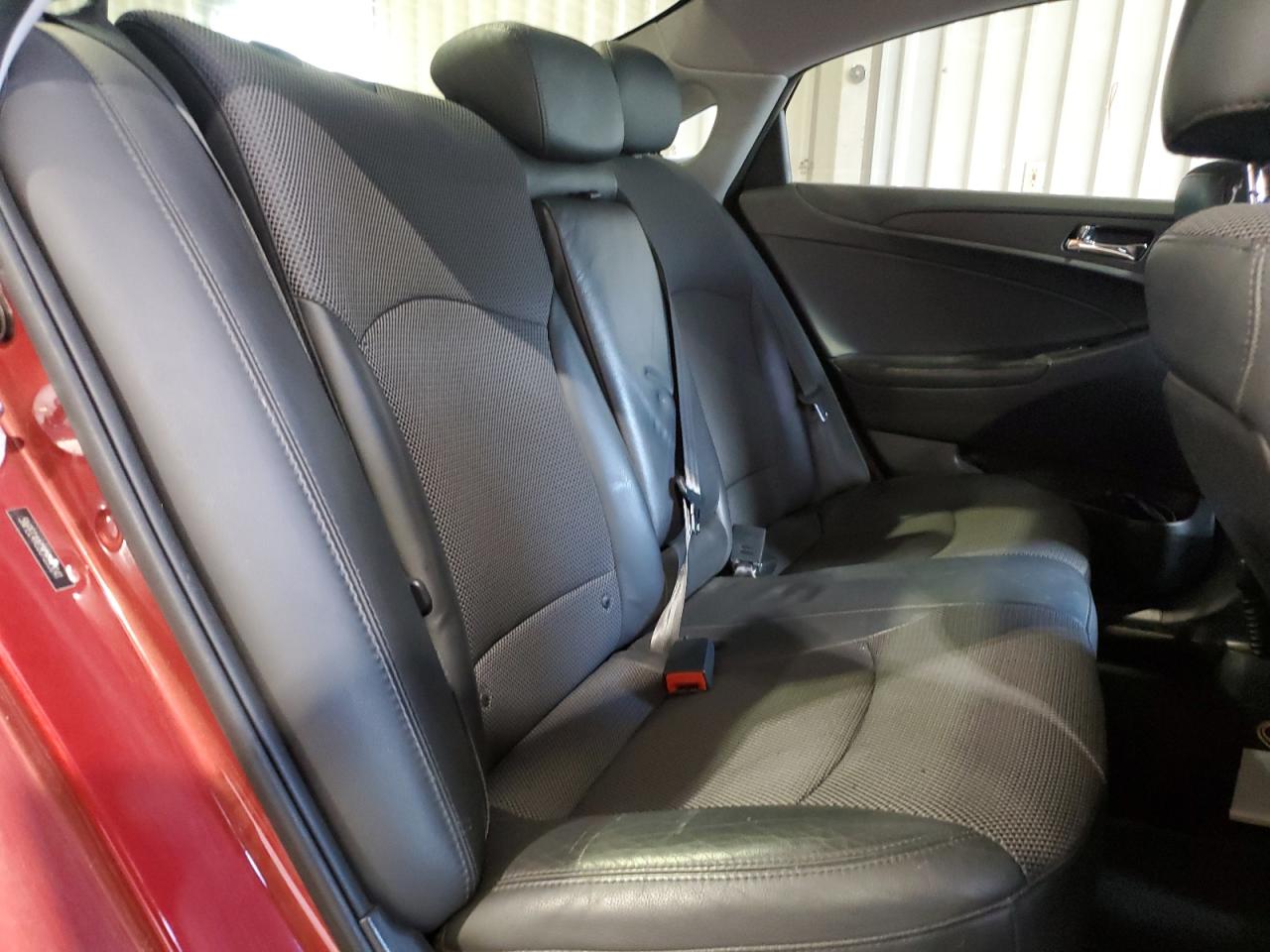 2012 Hyundai Sonata - Image 10