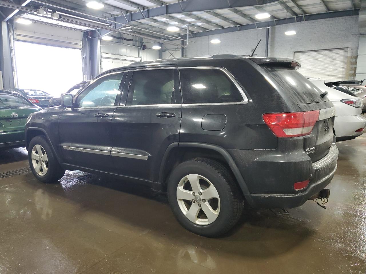 2013 Jeep Grand Cherokee - Image 2