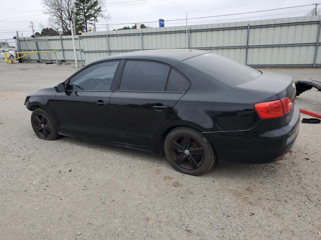 2014 Volkswagen Jetta - Image 2