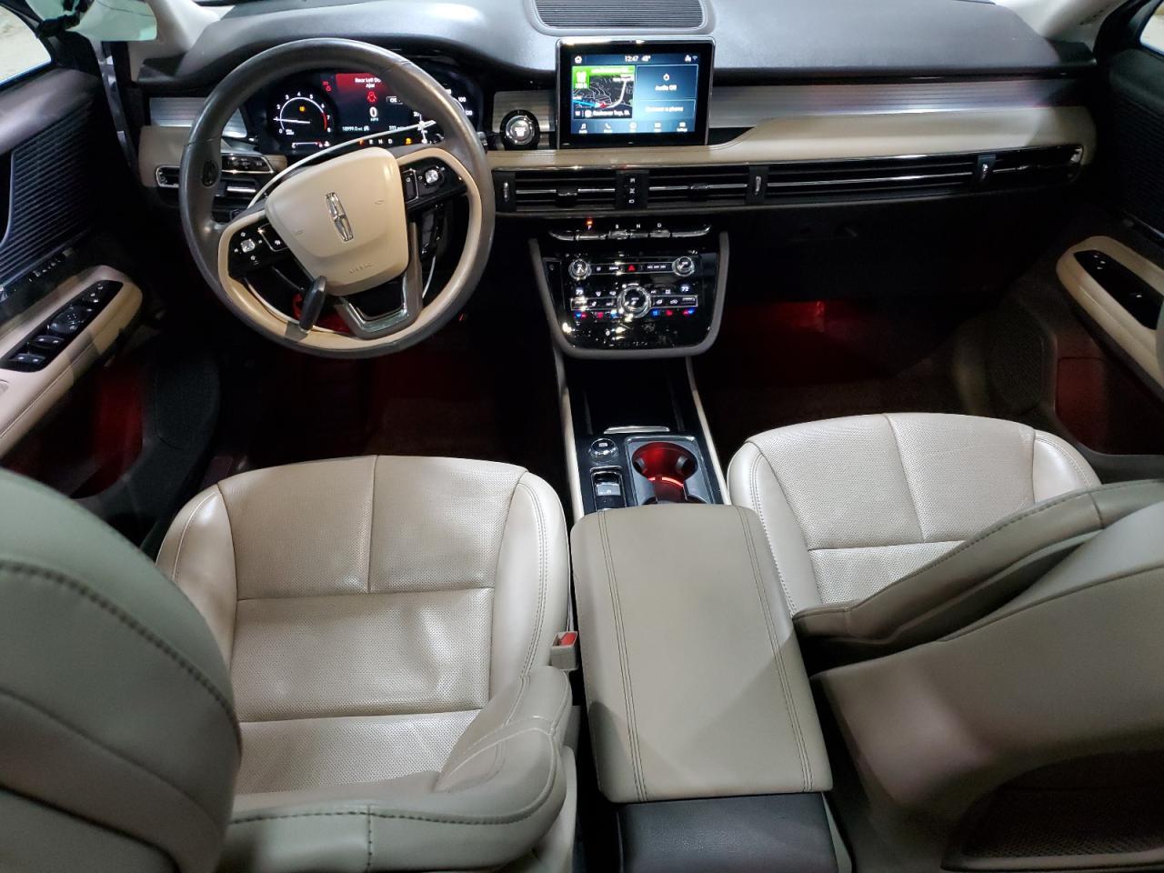 2020 Lincoln Corsair - Image 8