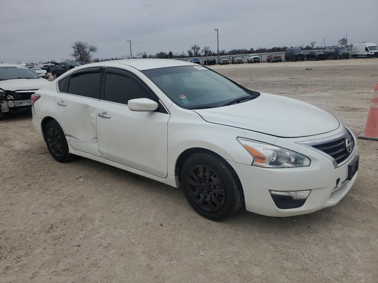 2014 Nissan Altima - Image 4