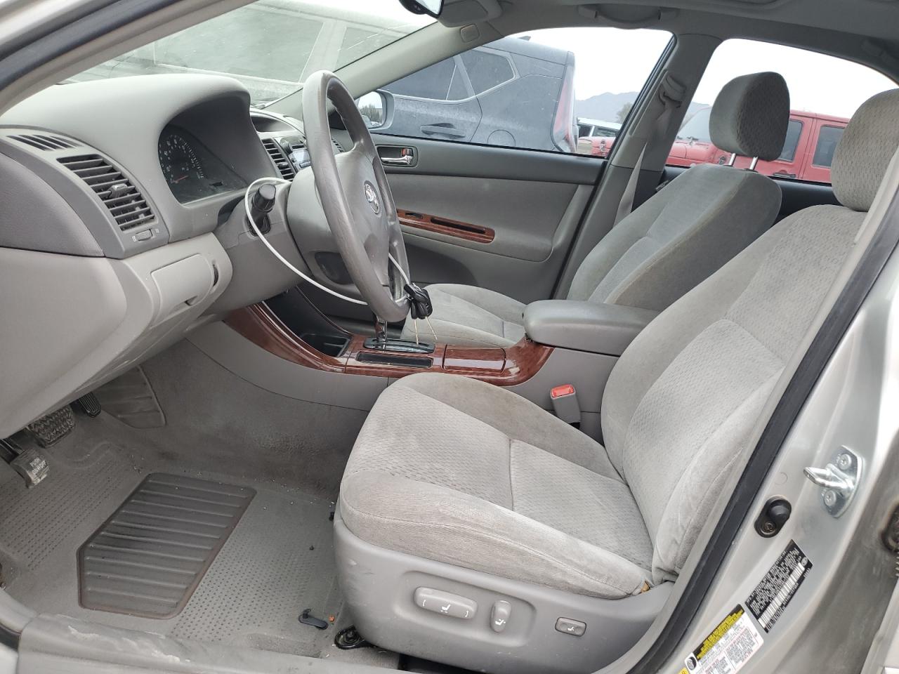 2004 Toyota Camry - Image 7