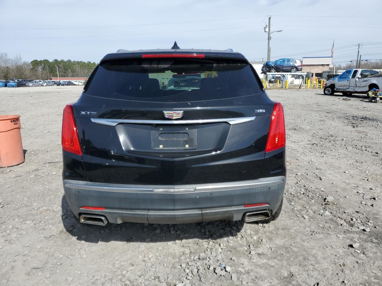 2017 Cadillac XT5 - Image 6