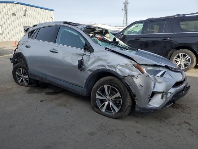  TOYOTA RAV4 2018 Srebrny