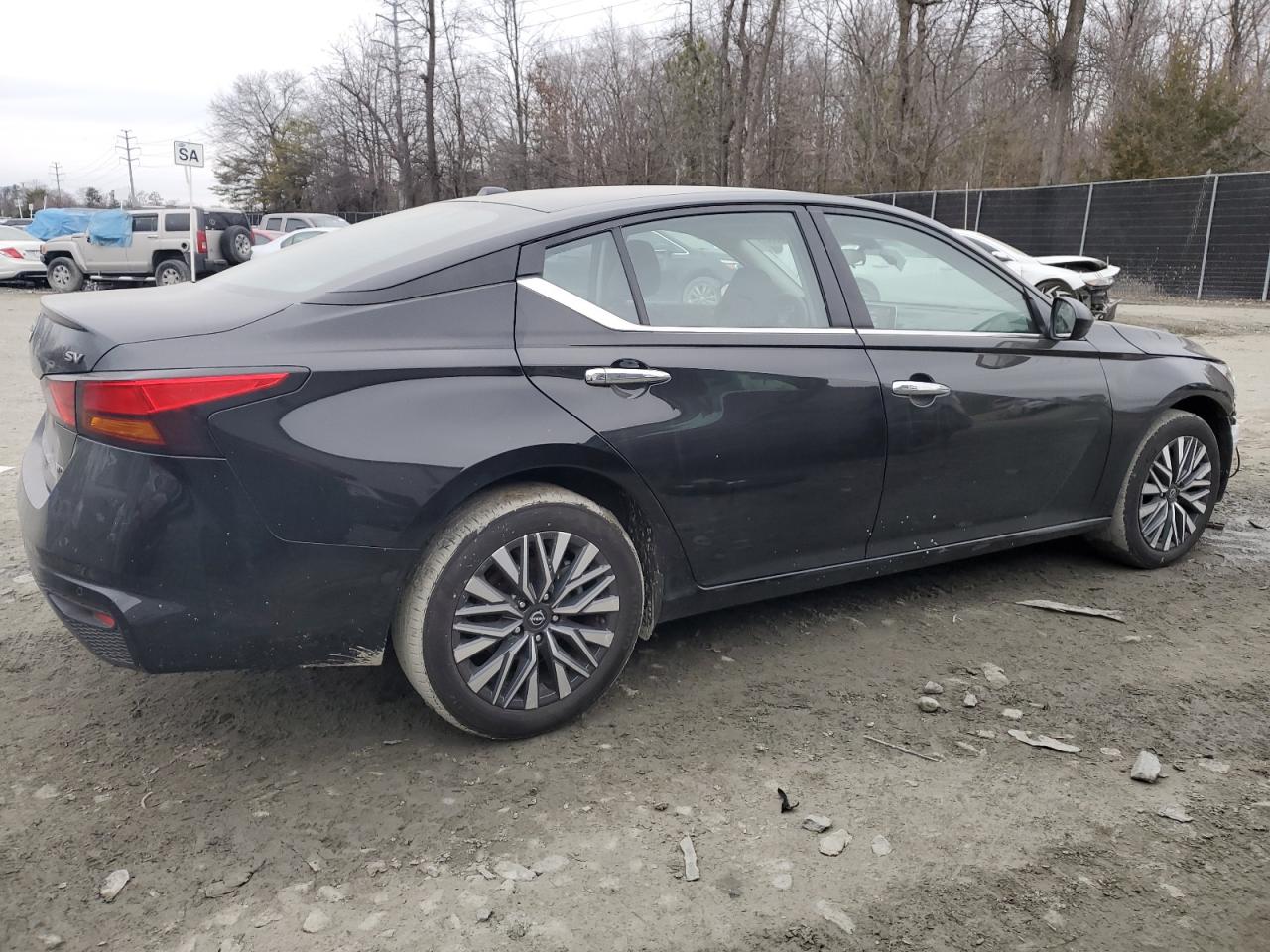 2024 Nissan Altima - Image 3