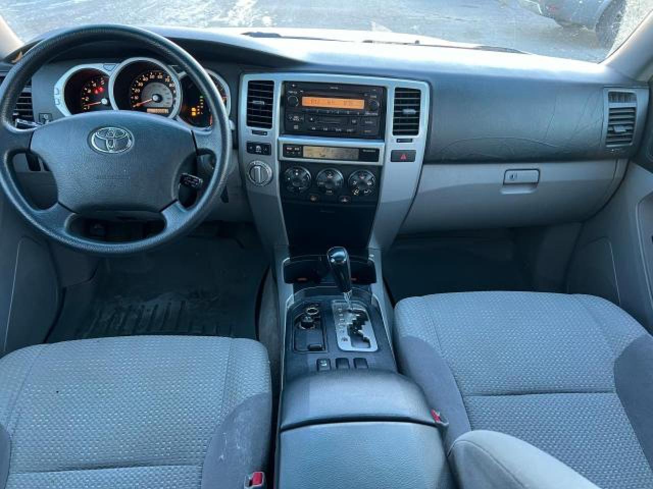 2004 Toyota 4Runner - Image 9