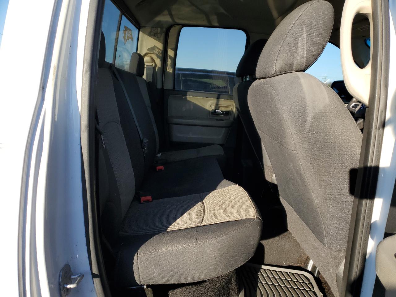 2010 Dodge RAM - Image 10