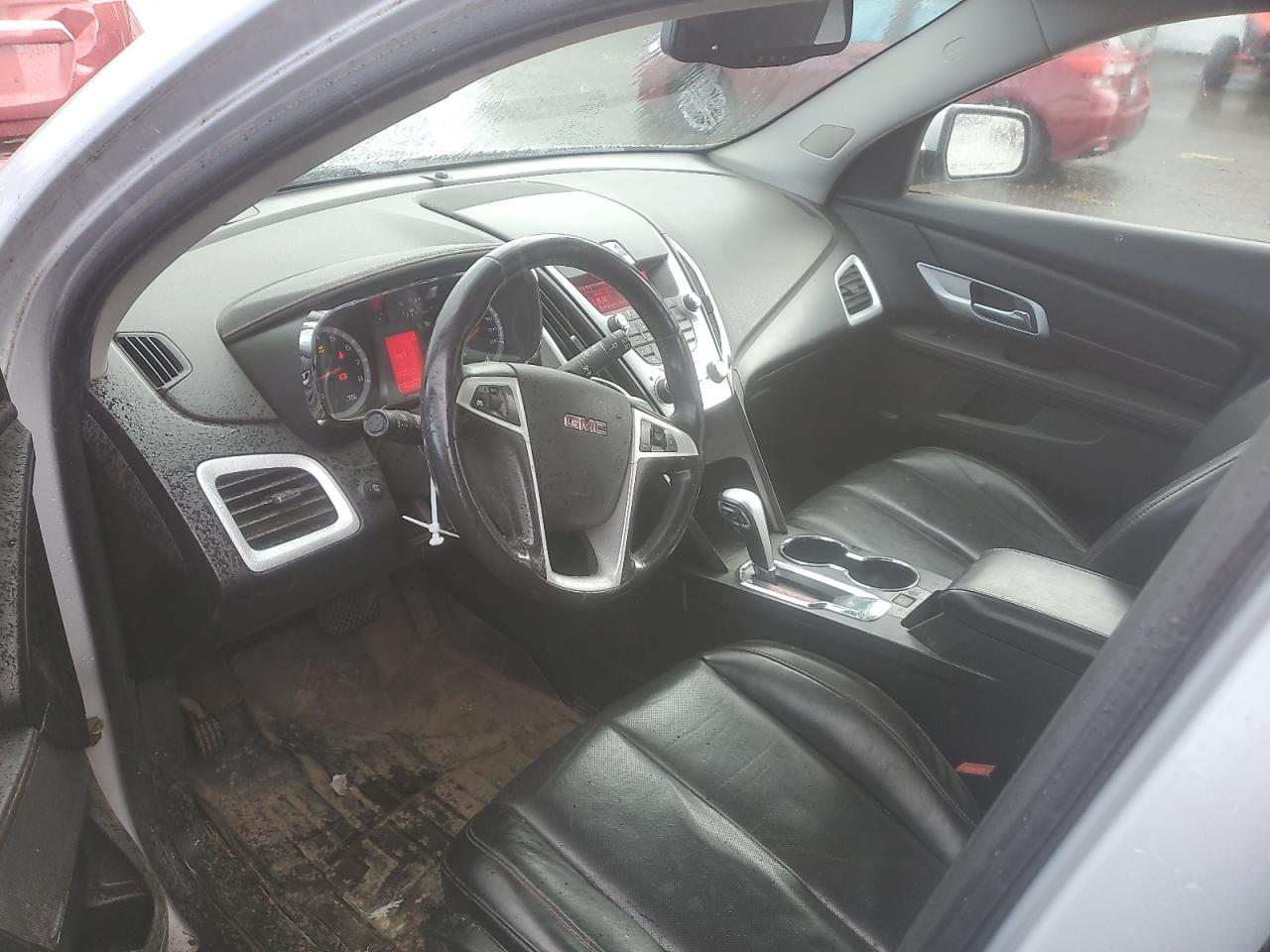 2010 GMC Terrain - Image 8