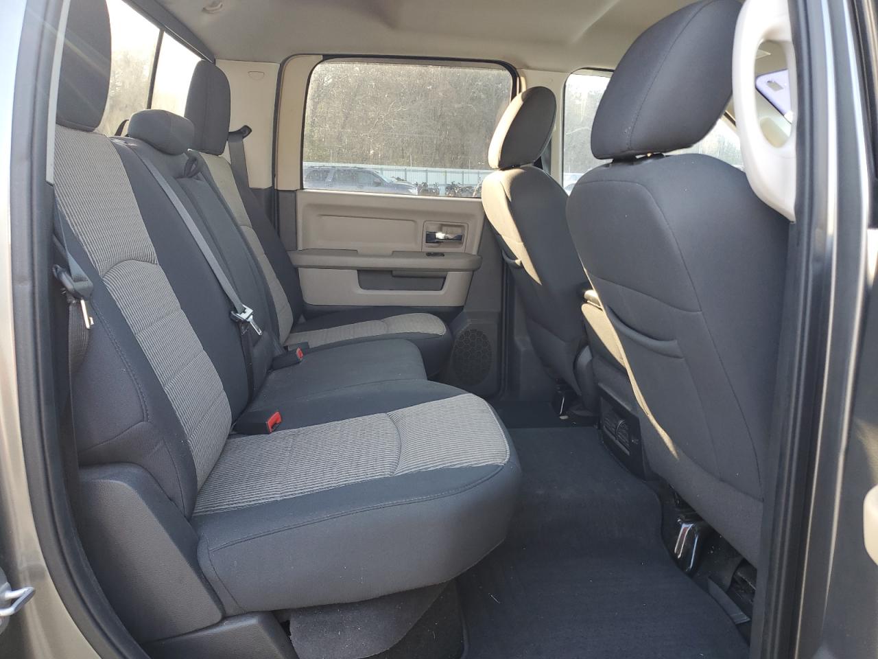 2012 Dodge RAM - Image 10