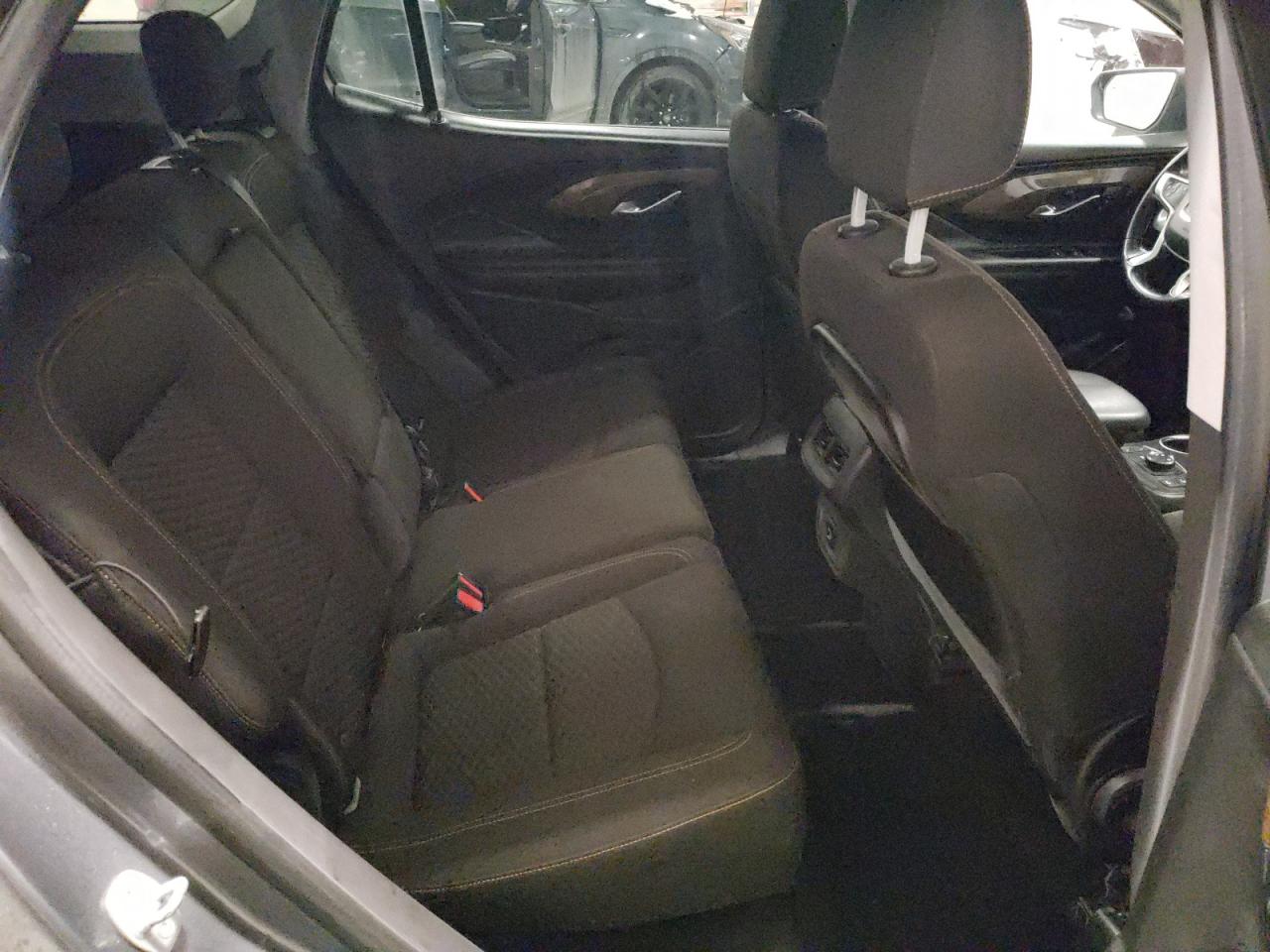 2020 GMC Terrain - Image 11