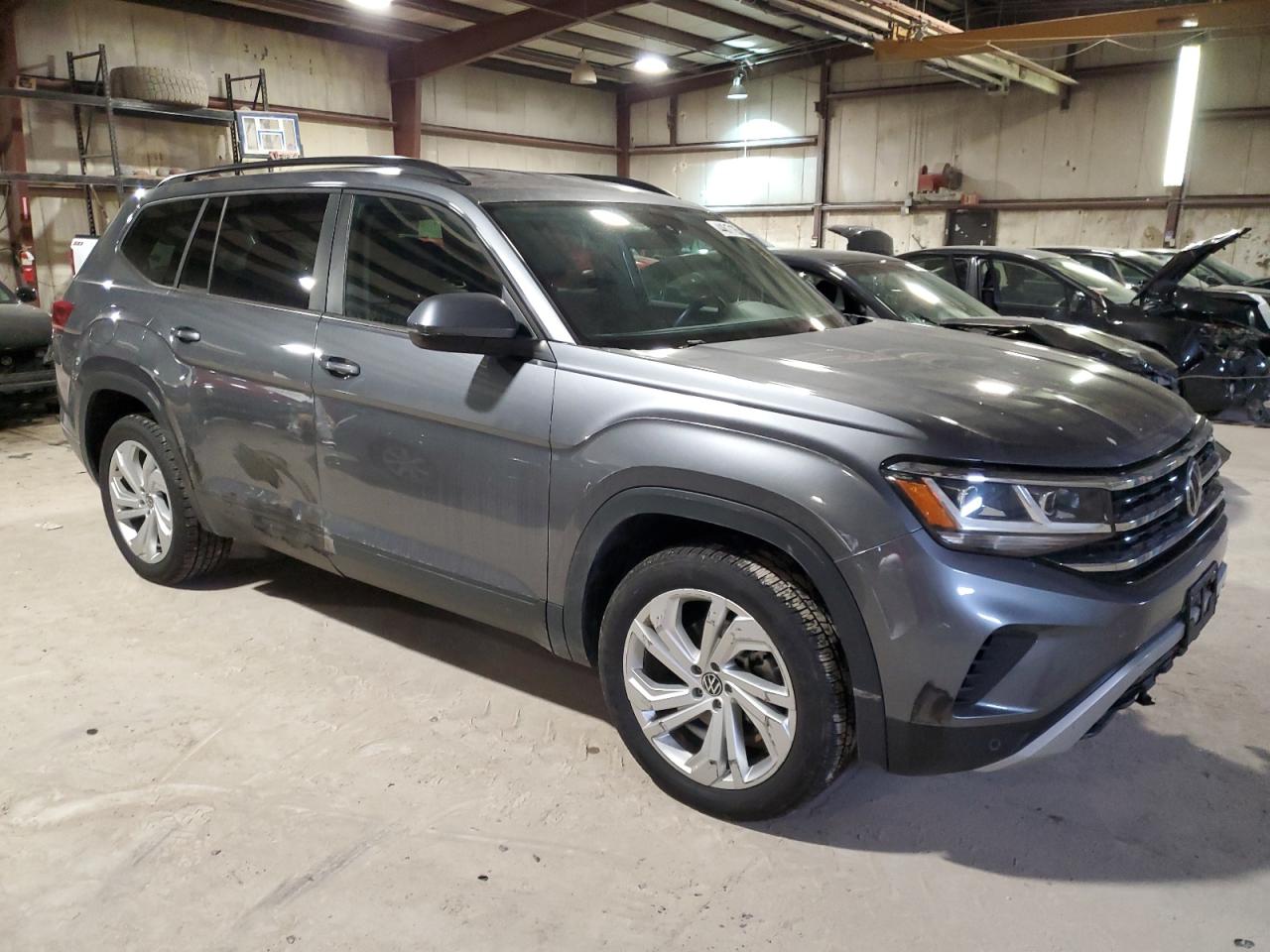 2021 Volkswagen Atlas - Image 4