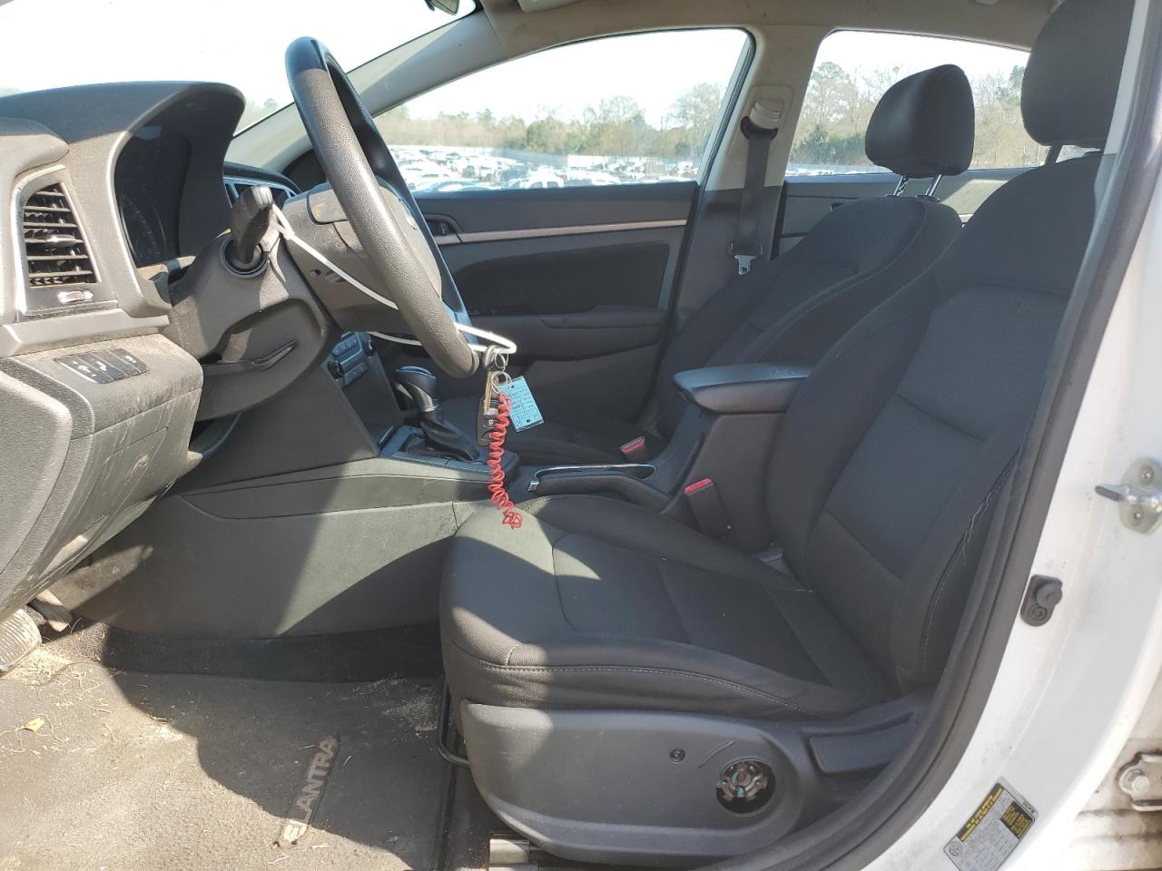 2018 Hyundai Elantra - Image 7