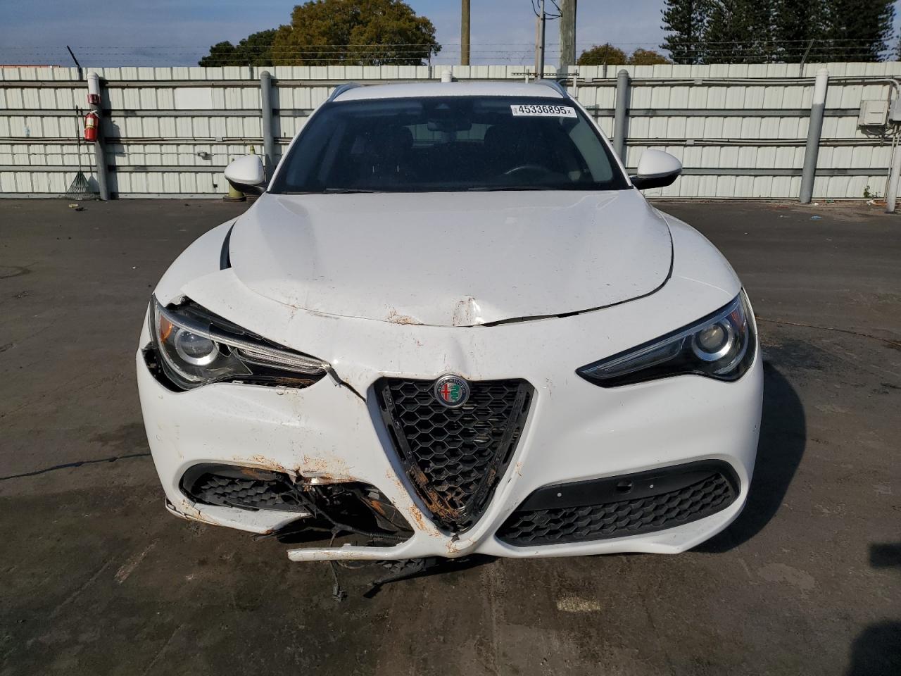 2020 Alfa Romeo Stelvio - Image 5