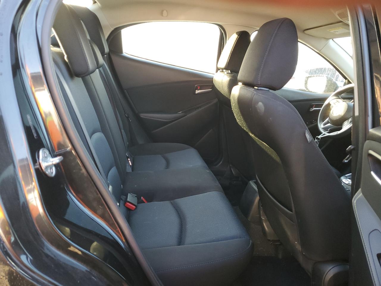 2018 Toyota Yaris - Image 10