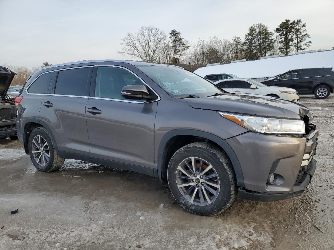 2019 Toyota Highlander - Image 4
