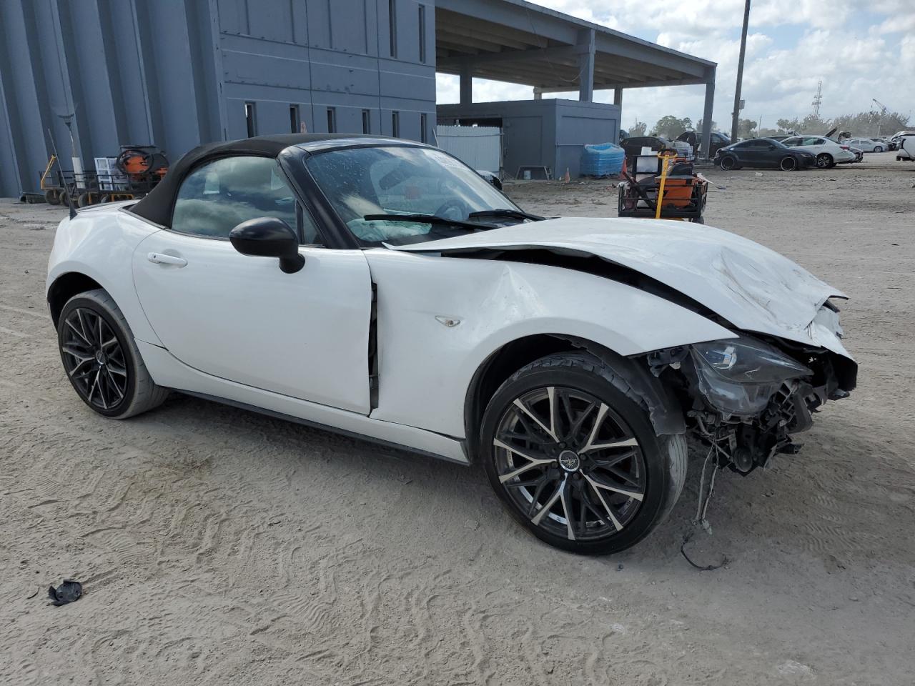 2016 Mazda MX-5 - Image 4