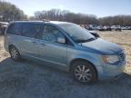 2009 Chrysler Town & Country Touring продається в Windsor, NJ - Side