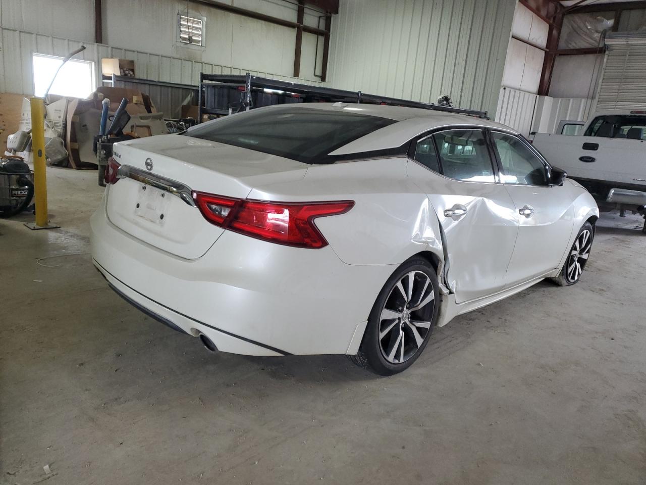 2017 Nissan Maxima - Image 3