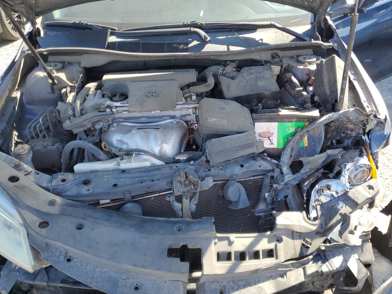 2016 Toyota Camry - Image 13