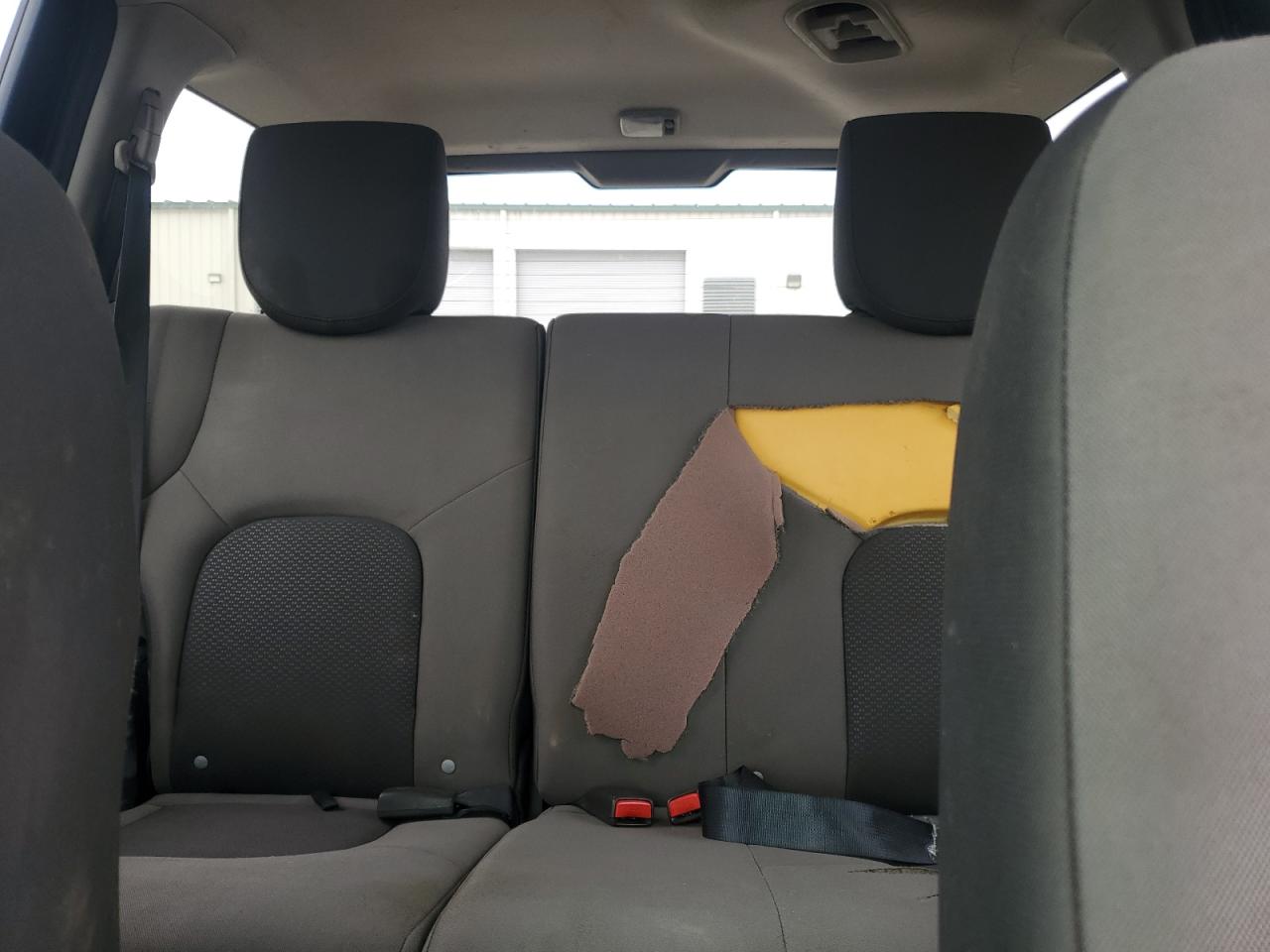 2015 Nissan XTerra - Image 10